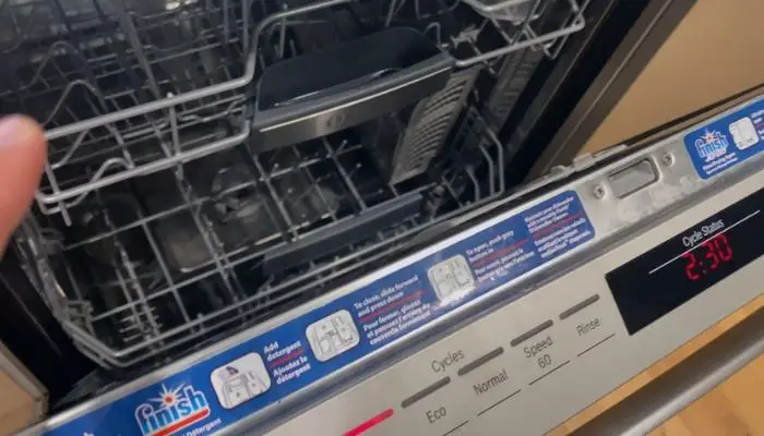 How to Clean the Inside of Your Dishwasher
